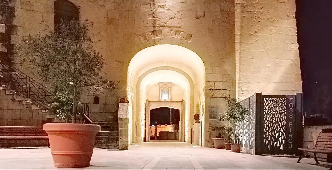Kharmen A 1565S House With Seaviews Apartment Birgu
