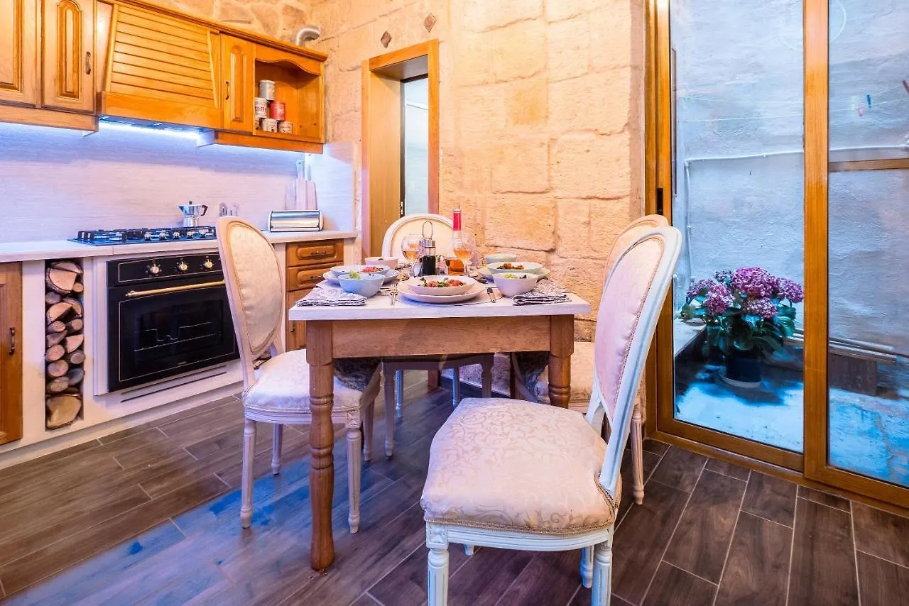 Kharmen A 1565S House With Seaviews Apartment Birgu Malta