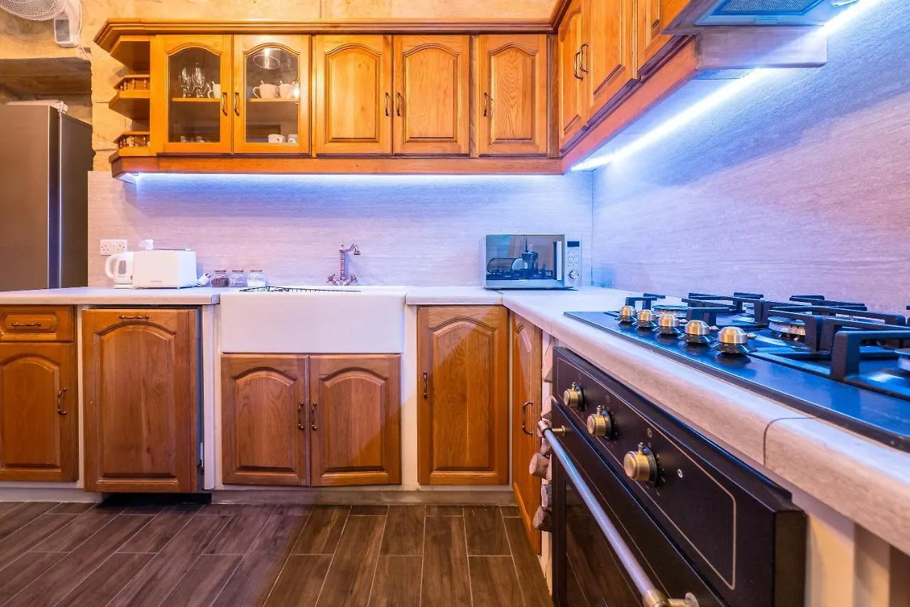 Kharmen A 1565S House With Seaviews Apartment Birgu